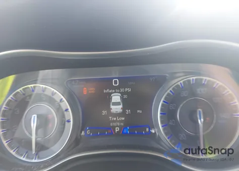 2019 Chrysler 300 Touring L Awd from USA, damaged, VIN 2C3CCARG2KH536994